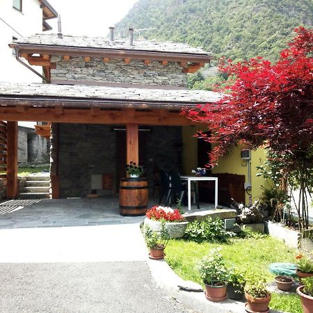 Villa Acero Rosso Champdepraz Exterior foto